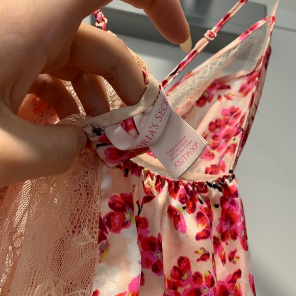 Never worn - Victoria’s Secret baby doll slip cami - Picture 4 of 4